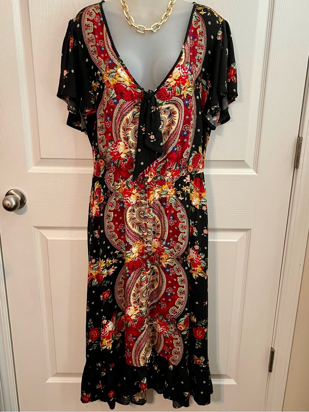 NWT AVENUE BOHEMIAN Floral Paisley Black Midi Dress with V-Neck Tie SIZE XL
